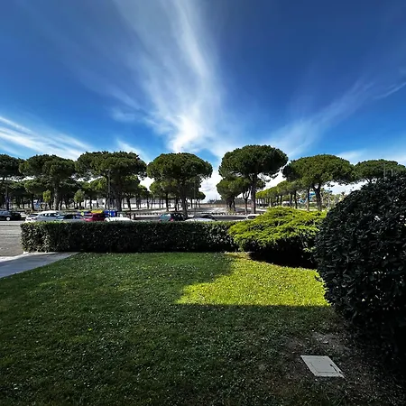 Modern Sunhouse Lignano * 利尼亚诺萨比亚多罗