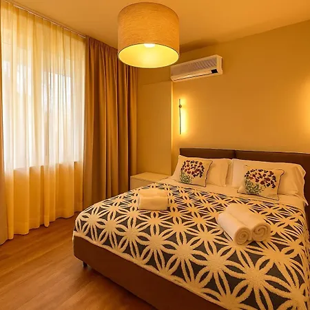 Modern Sunhouse Lignano * 利尼亚诺萨比亚多罗