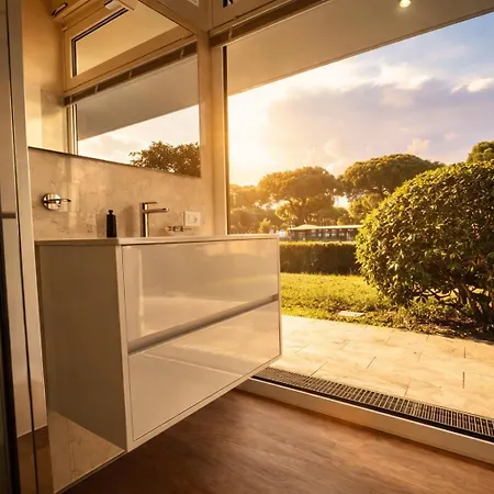 Modern Sunhouse Lignano 利尼亚诺萨比亚多罗
